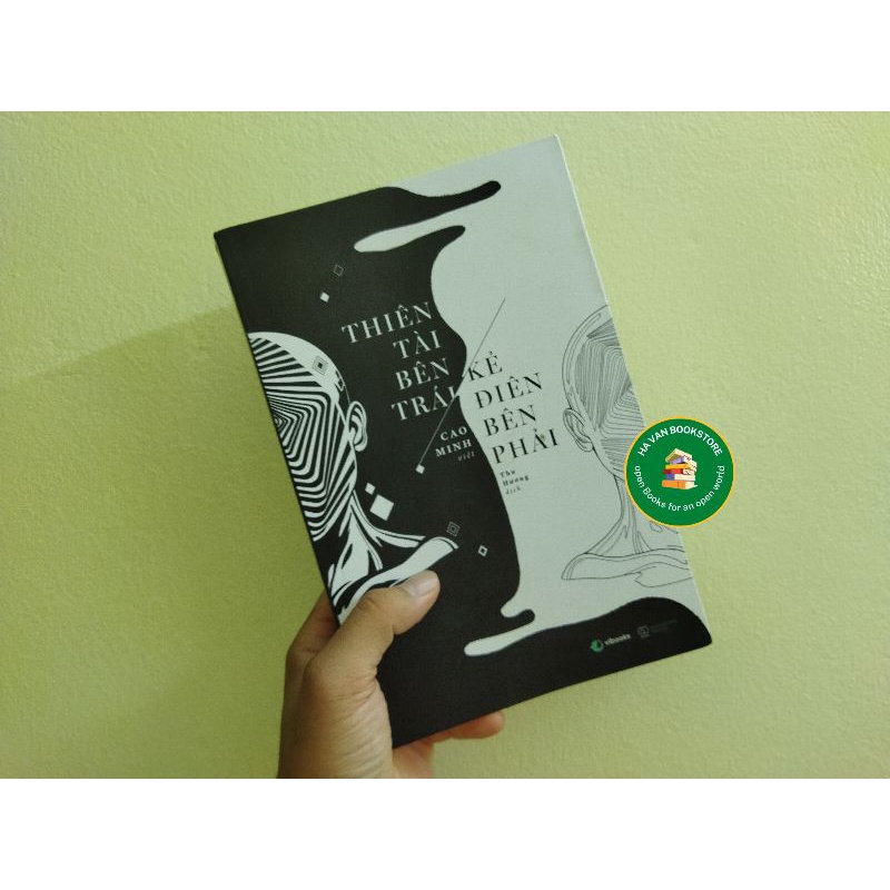 Thiên tài bên trái kẻ điên bên phải