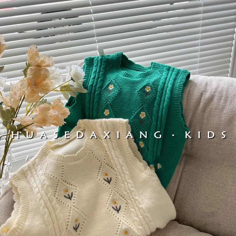 Áo Sweater Sát Nách Thêu Họa Tiết Dễ Thương Phong Cách Nhật Hàn Thời Trang Thu Đông 2022 Cho Bé Gái