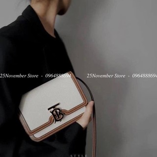 Túi xách bur.be.rry size 21cm màu trắng logo đen