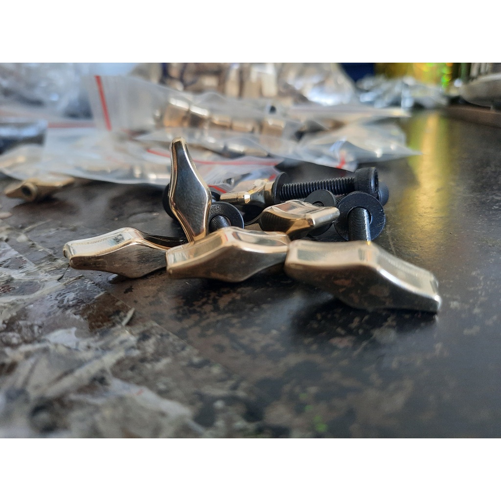 Ốc Khóa Máy Xăm Dankubin