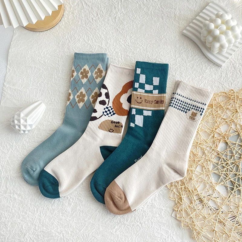 Vớ Cotton Cổ Cao Họa Tiết Gấu Hoạt Hình Dễ Thương Thời Trang Thu Đông Cho Nữ