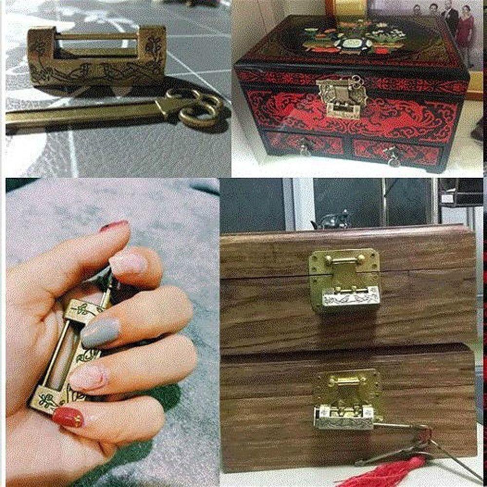 Bộ Ổ Khóa Và Chìa Khóa Bằng Đồng Thau Họa Tiết Hoa Vintage Trung Quốc