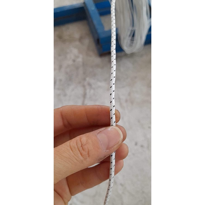 0.5-1kg  dây dù size 2mm, 3mm, 4mm, 5mm, 6mm, 7mm, 8mm mè trắng đen,trắng xanh  làm dây luồng, dây cột đồ, thủ công