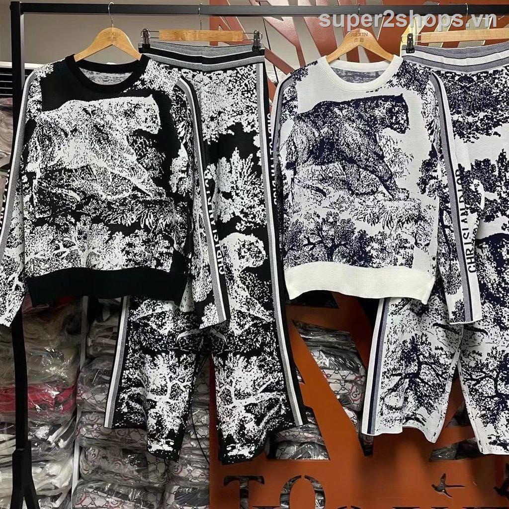 ▲Bộ 2 Sản Phẩm Áo Thun Dài Tay + Quần Dài Phong Cách DIOR Thời Trang Cho Nữ