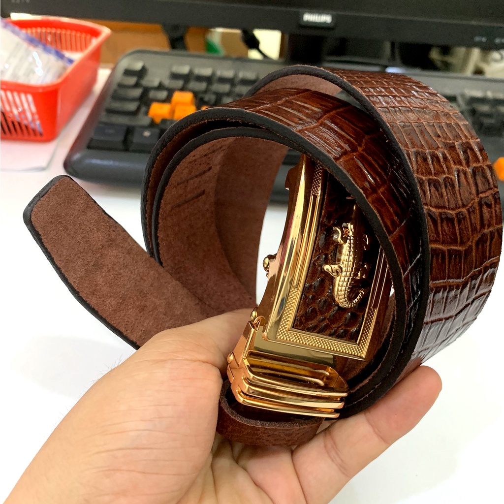 Thắt Lưng Nam Da Bò Nguyên Miếng 1 Lớp Màu Nâu Đậm Dập Vân Cá Sấu Mặt Khóa Tự Động Gold
