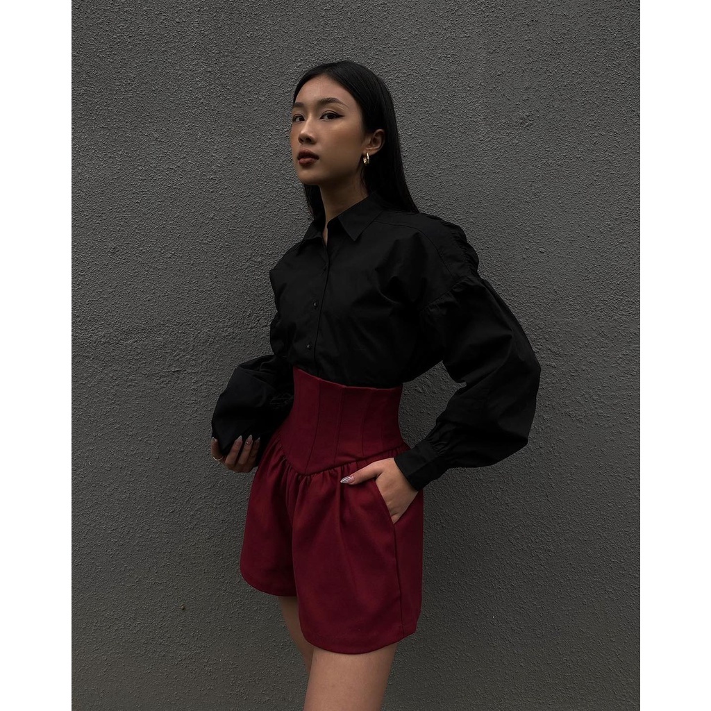 Quần short nhung eo corset, là min - RED CORSET SHORTS