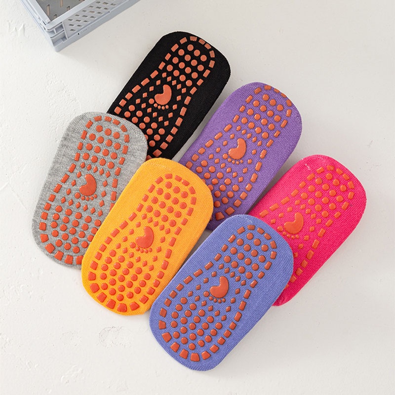 Vớ Giữ Ấm Bằng Silicon Chống Trượt Thời Trang Đơn Giản Cho Bé 1-4 Tuổi