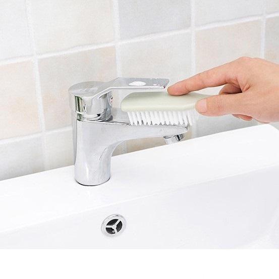 Bàn Chải Nhựa Giặt Quần Áo Tiện Dụng, Bàn Chải Giặt Giầy Cán Dài