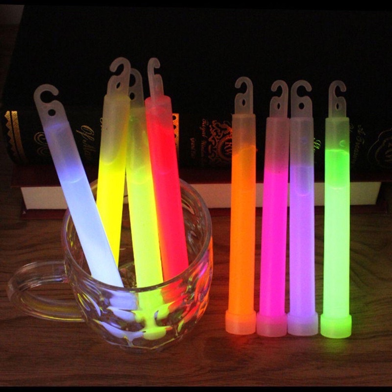 Combo 5 que phát sáng dạ quang dùng một lần Glow Stick - Light Stick 6 inch 1.5x15cm màu sắc ngẫu nhiên