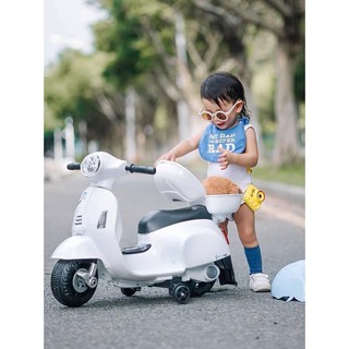 XE MÁY ĐIỆN VESPA CHO BÉ