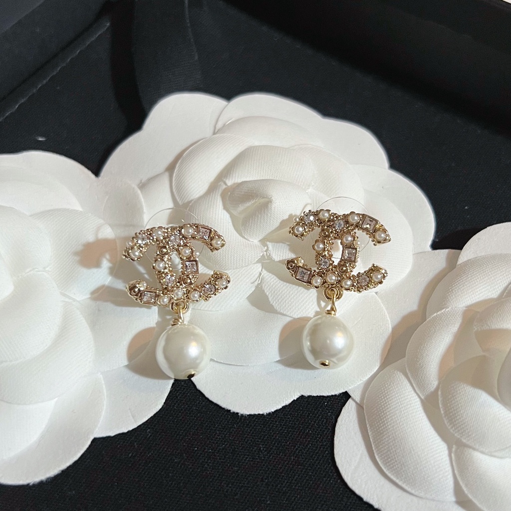 Khuyên Tai Đính Hạt Ngọc Trai Và Kim Cương Giả Hai Chữ C Thời Trang Mới