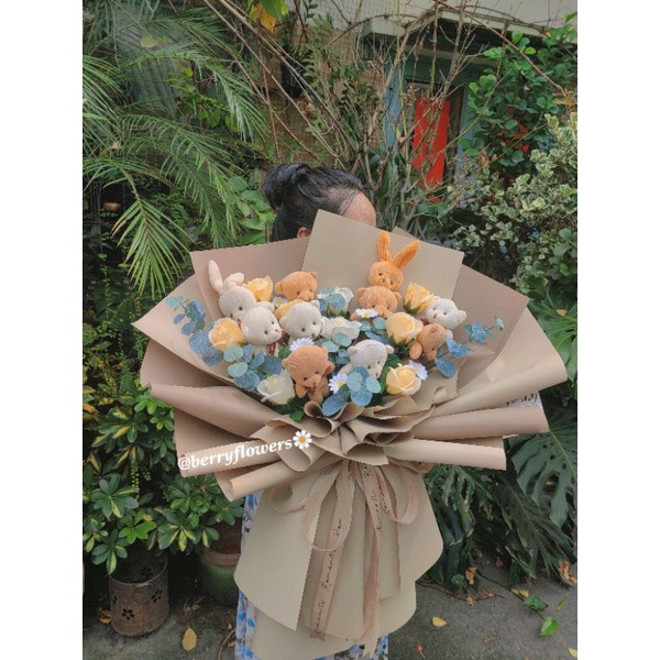 bó hoa gấu kèm hoa sáp(đặt trước)