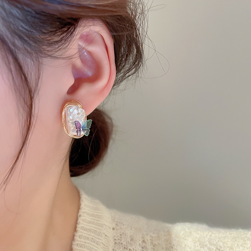 Bông Tai Hình Hoa Và Bướm Đính Ngọc Trai Kiểu Bất Đối Xứng Sang Trọng Thời Trang 2022 Cho Bạn