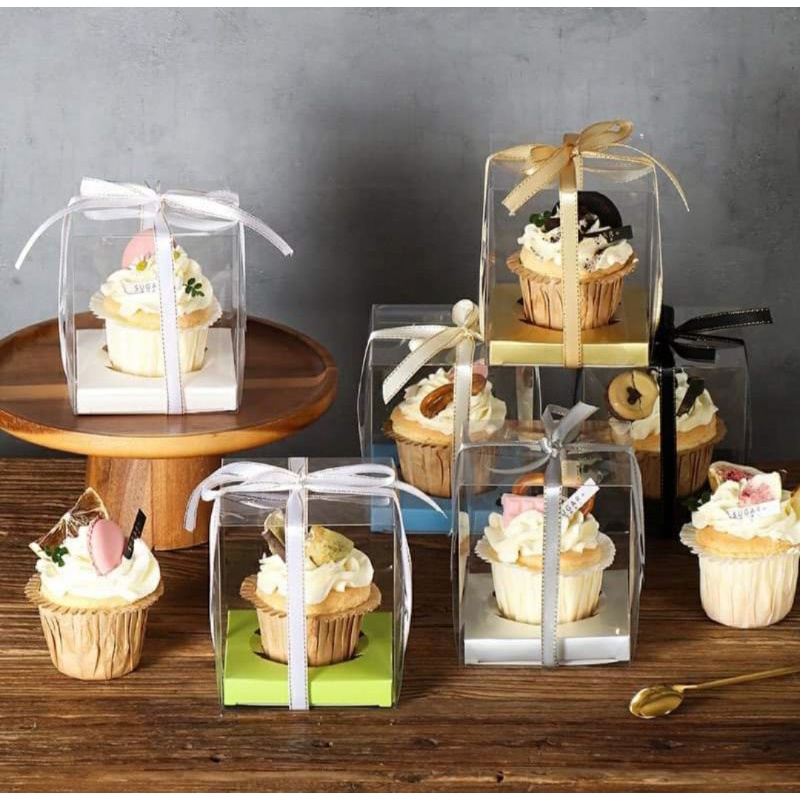 Sét 5 hộp cupcake 1 bánh ( chỉ có màu trắng)