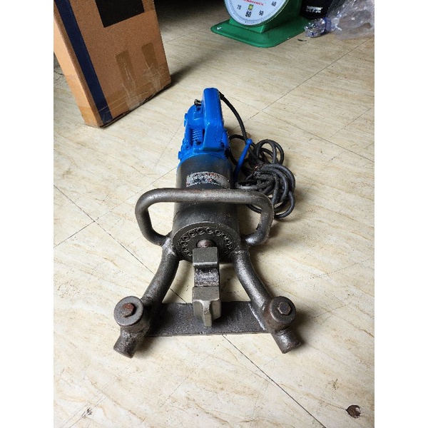 Máy Uốn Sắt Thủy Lực Cầm Tay Phi 32 Ogura- Hàng Bãi Nhật