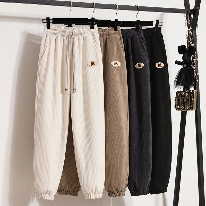 Quần jogger nữ thể thao có dây rút chất nỉ tăm dày dặn logo M quần bom ống bó đủ màu Ladya Store M922