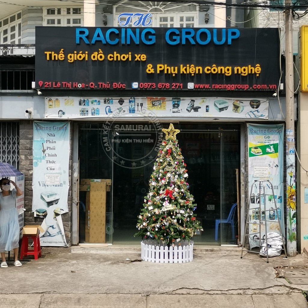 Cây thông noel 2m1, 2m4 đầu tròn trang trí phòng khách, phòng ngủ, ngoài trời đầy đủ phụ kiện mùa giáng sinh (Hình Thật)