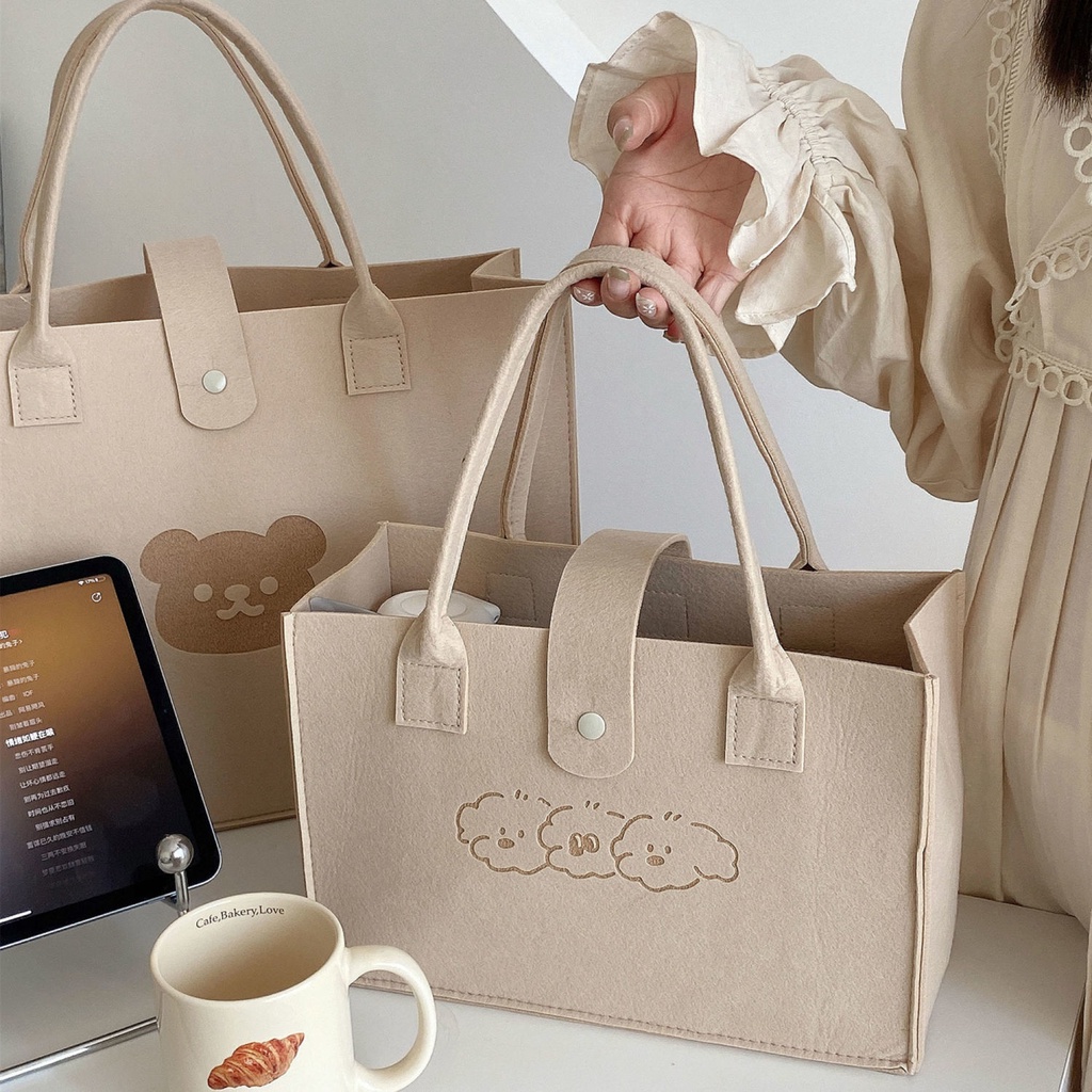 Túi Xách Tay Bằng Vải Nỉ Sức Chứa Lớn Hình Gấu Dễ Thương Cao Cấp Dễ Phối Đồ Phong Cách ins Cùng Một Cách Đơn Giản Dành Cho