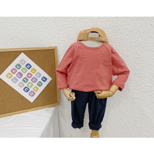 Áo phông dài tay cotton cho bé trai, bé gái trơn phối túi 6 màu basic