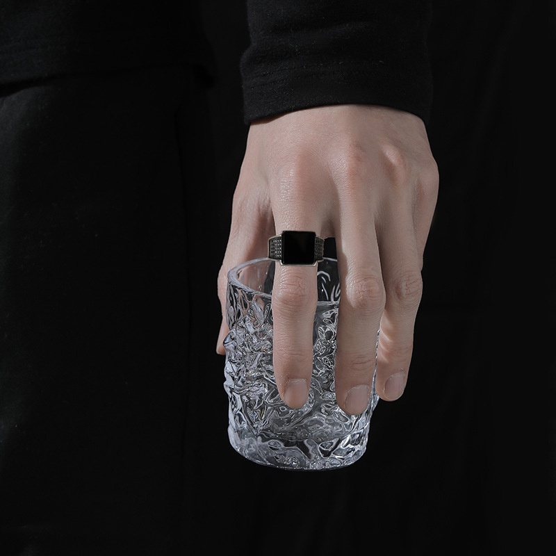 Nhẫn Thép Titan Đính Đá Zircon Đen Phong Cách Punk Cổ Điển Cho Nam