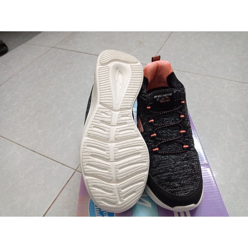 Giày skechers chính hãng