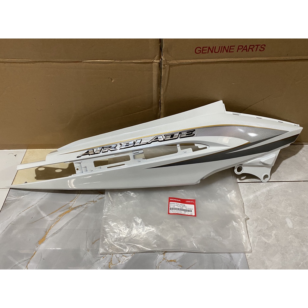Bộ ốp sườn bên phải HONDA AIR BLADE 110 năm 2009 màu Trắng. 83550KVGV20ZB