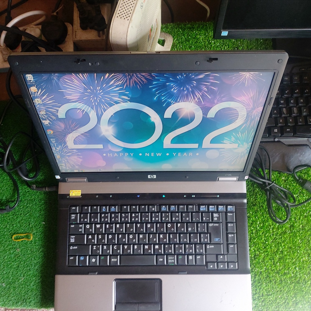 Laptop HP P8400 ram 3Gb ổ cứng 32Gb màn hình 14 inch đầy đủ phụ kiện, bảo hành 7 tháng