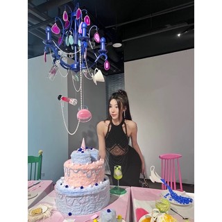 Đầm body khoét eo cá tính