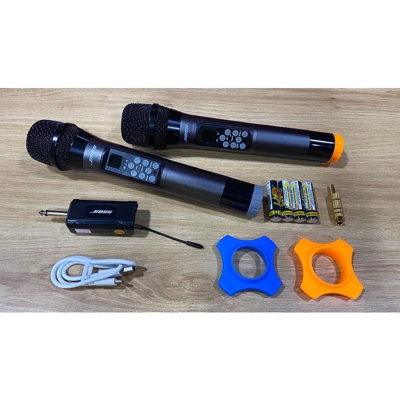 Micro karaoke đa năng cao cấp Boss QM-71 ( Cân chỉnh Echo/Bass/Treble/Volume cho loa kéo, Loa Bluetooth Bose, JBL…)