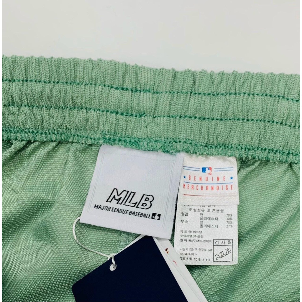 Quần Short Unisex Chất Nhung Gân Màu Trằng/Nâu/Xanh Thêu Logo Dn.Storevnxk