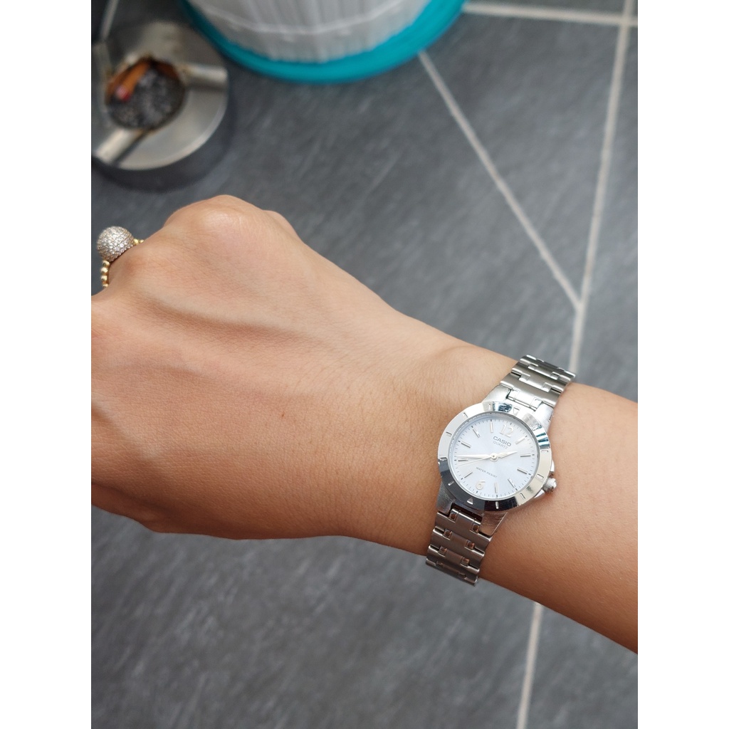 Đồng hồ nữ Casio chạy pin