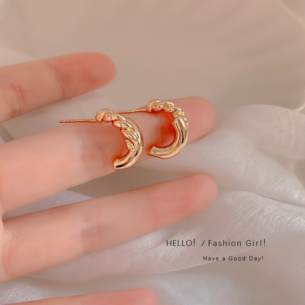 Khuyên Tai Kim Loại Xoắn Cá Tính Cho Nữ