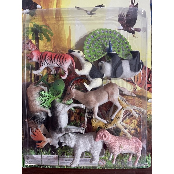 Vỉ thú rừng 8 con , kích thước khoảng 10 cm.