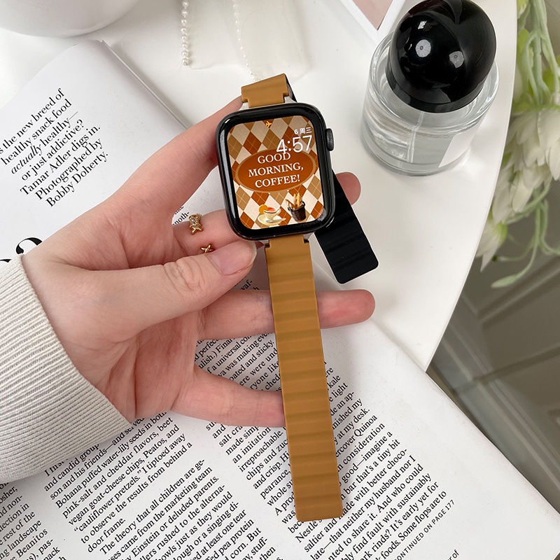 Dây Đeo Đồng Hồ Bằng Silicone Mỏng Từ Tính Cho Apple Watch 49mm 41mm 45mm 44mm 40mm 38mm 42mm 8 ultra 7 5 4 SE 6 3
