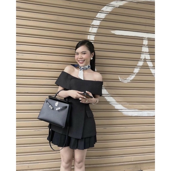 SET ĐEN TRỄ VAI ĐẮP CHÉO NGỰC + CHÂN VÁY DẬP LY