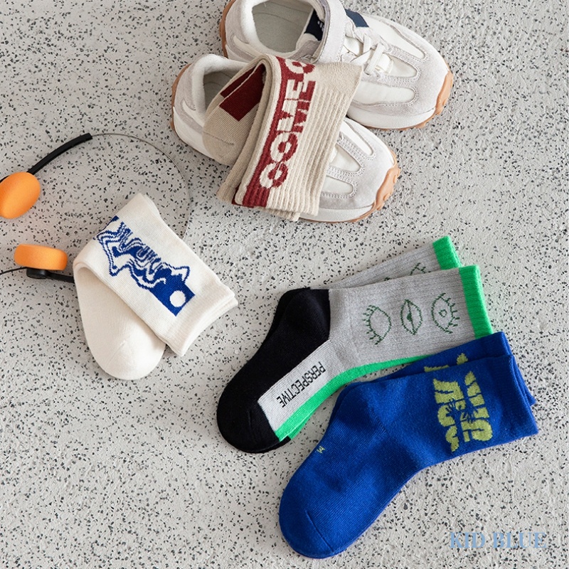 Set 4 Đôi Tất Cổ Cao In Chữ Hoạt Hình Dễ Thương Cho Bé