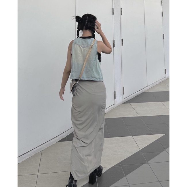 Chân váy dài có vạt nhúm xẻ tà siêu trendy