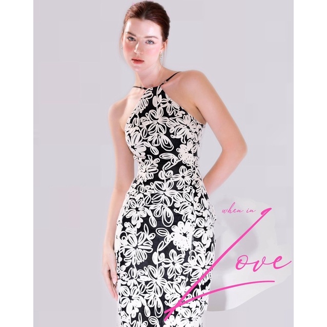 Đầm cổ yếm gấm hoa nổi cut eo tôn dáng sang chảnh (AMABEL DRESS)