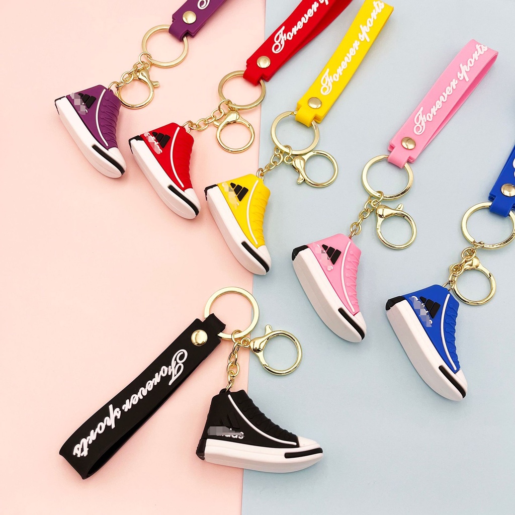 Móc chìa khoá chất liệu nhựa dẻo hình giày adidas nhỏ xinh