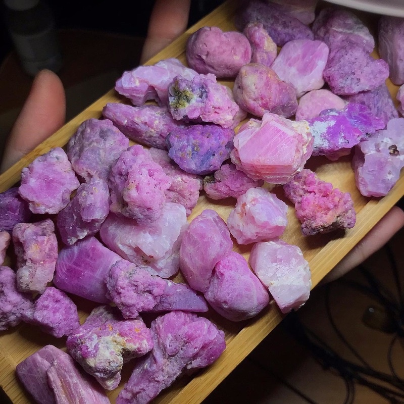 Viên Ruby hồng tím sưu tầm, làm handmade, thanh tẩy bài tarot