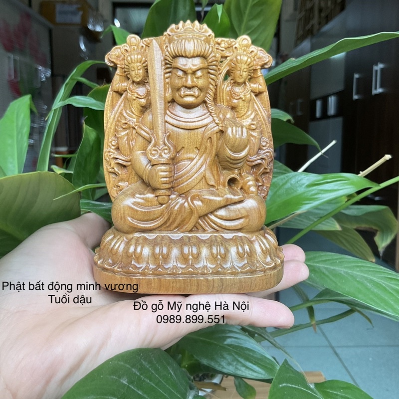 Tượng Phật bản mệnh theo tuổi bằng gỗ thơm ( cao 12 x rộng 9cm x sau 6.5 cm)