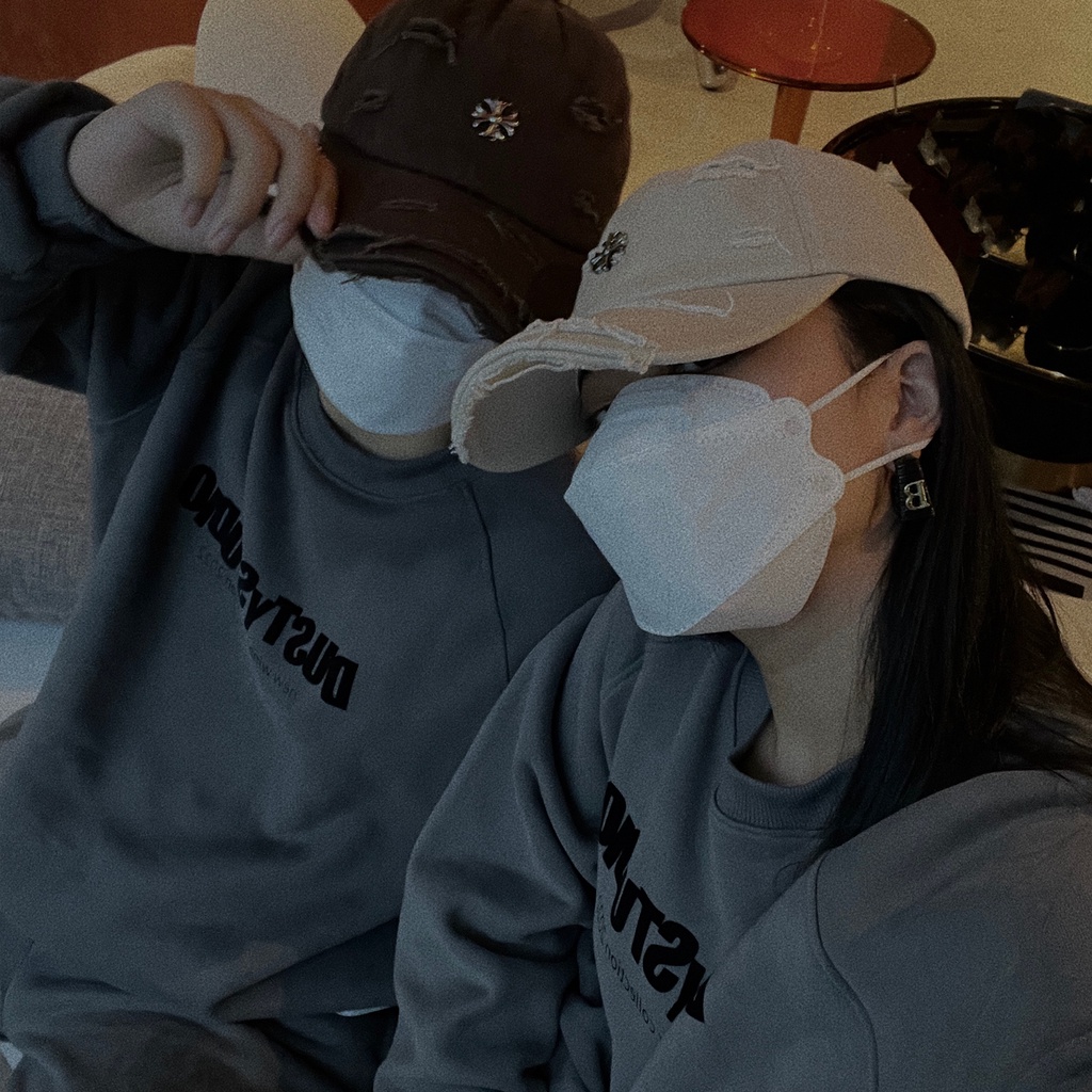 Áo Sweater nam nữ DUSTY STUDIO chất liệu nỉ bông không xù, dày dặn logo in nhung chắc chắn