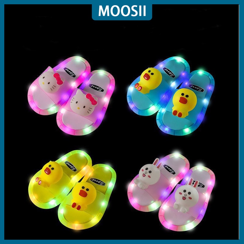 .MOOSII boy boy girl phát sáng dép, 24-35, vật liệu nhựa cao cấp không mùi, giày trẻ em chống trượt, dép led phát sáng thời trang đáng yêu tại chỗ
