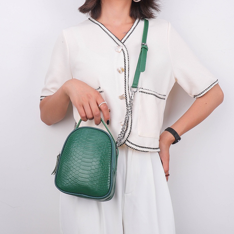 Túi Xách Da Bò Charles keith Dáng Tròn Nhỏ Nhiều Ngăn Đeo Vai Thời Trang Cho Nữ