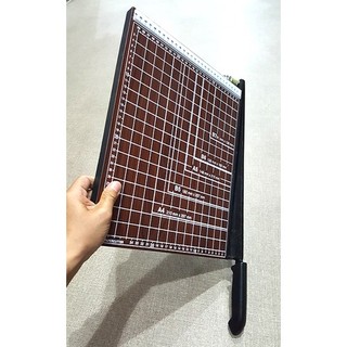 BÀN CẮT GIẤY KHỔ A4