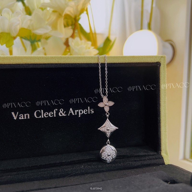 ᴾᵀᴺᵃᶜᶜ Dây chuyền TITAN vca vip 3 hoa rơi full soàn tấm *hàng loại 1 . DC349N