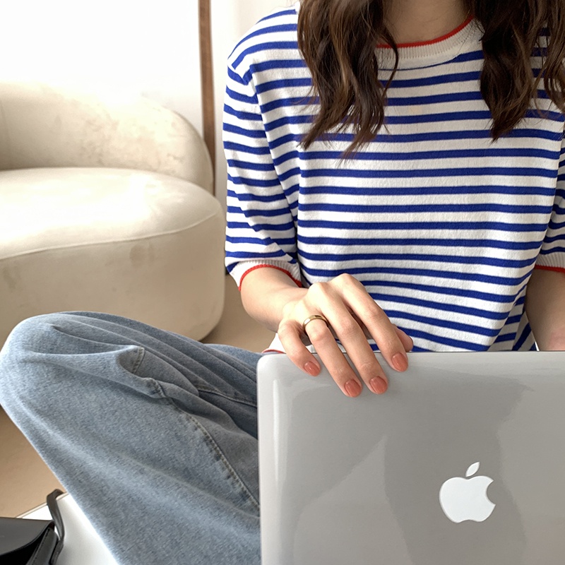 Áo Thun Tay Ngắn Cổ Tròn Dáng Rộng Họa Tiết Kẻ Sọc Thời Trang Trẻ Trung Cho Nữ