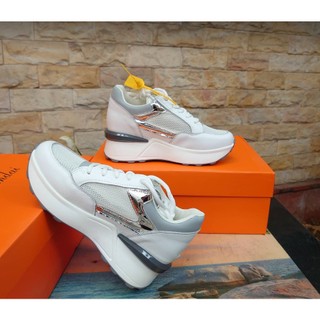 Giày thể thao size nhỏ 30 31 độn đế 6cm
