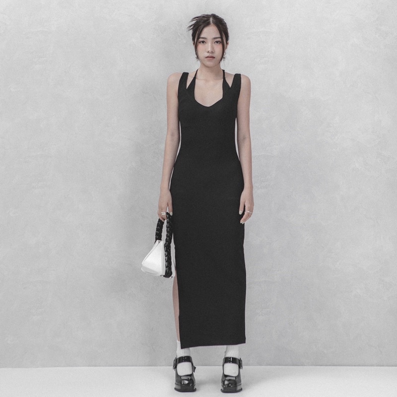 Đầm dài INTO.EIGHT thiết kế hở lưng