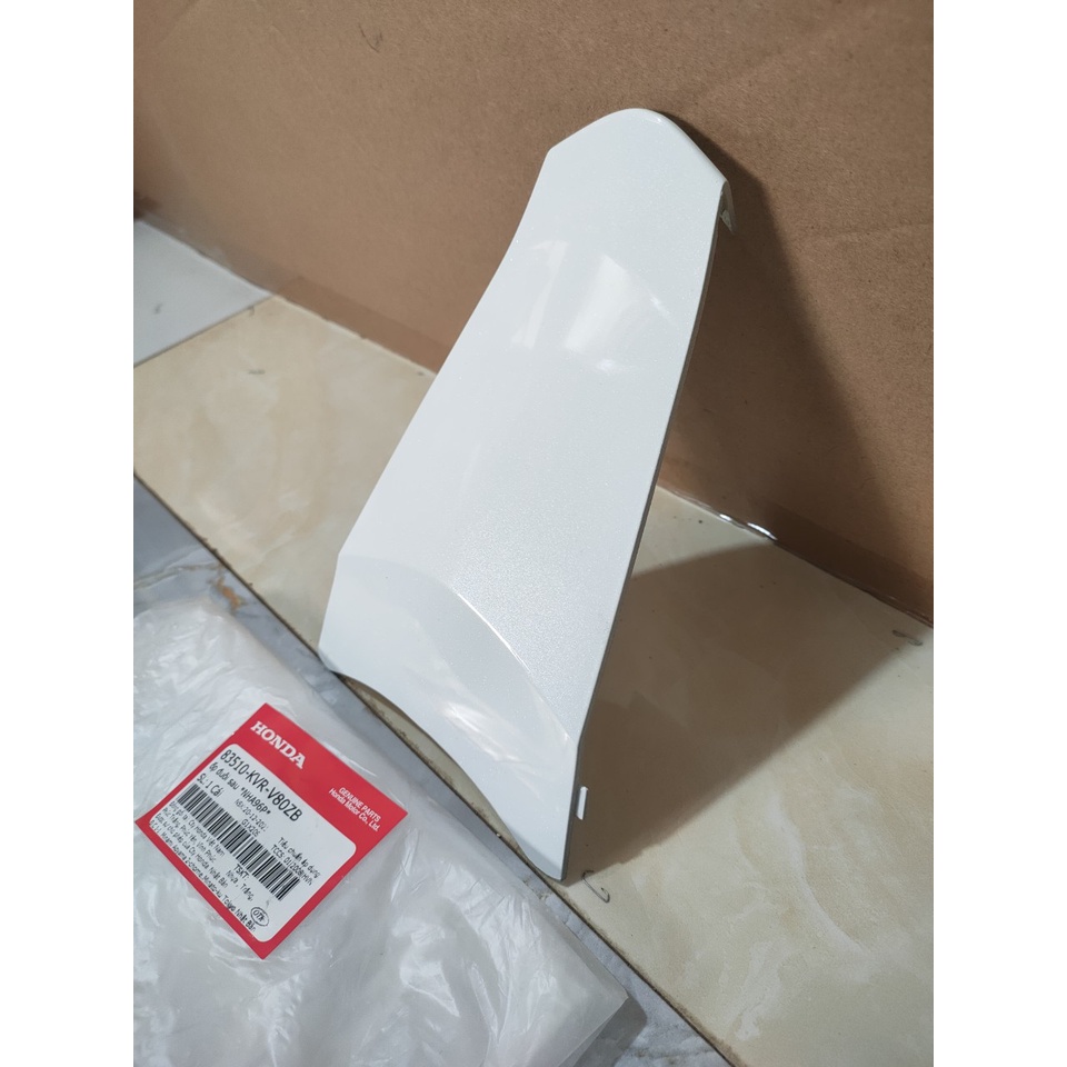ỐP ĐUÔI SAU NH-A96P RsX TRẮNG 83510KVRV80ZB